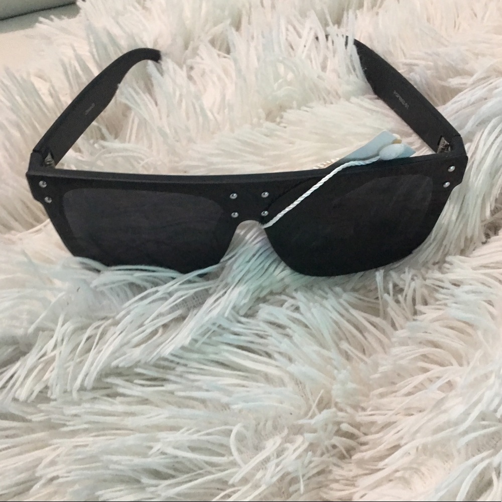 Black flat top oversized sunglasses - Picture 2 of 7